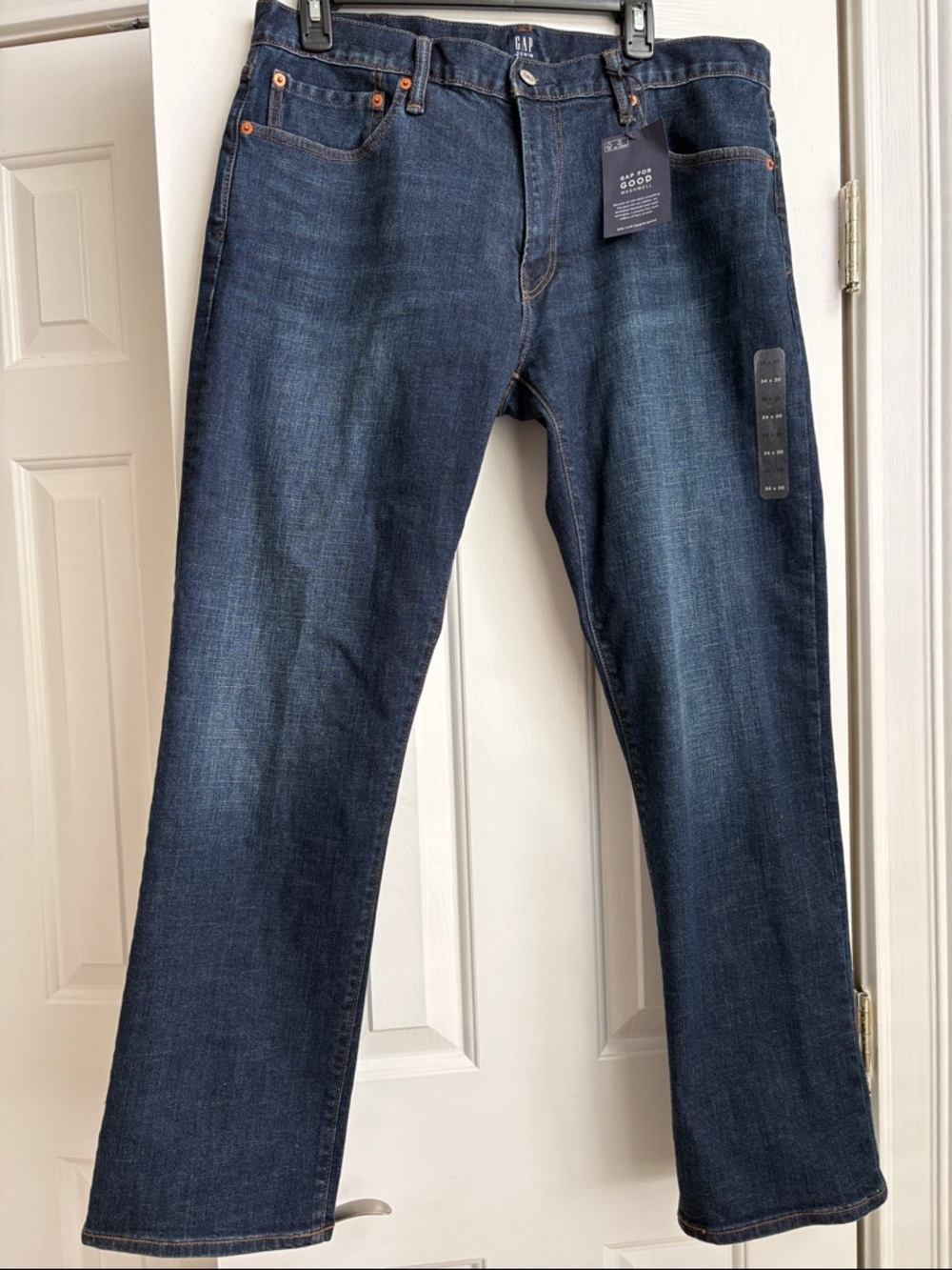 GAP Men's Indigo Straight Jeans 
NWT